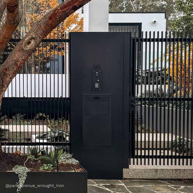 #Colour_Black