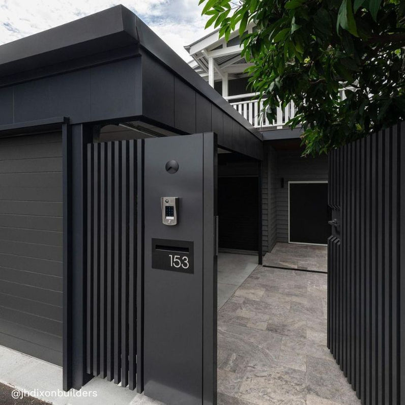 #Colour_Black