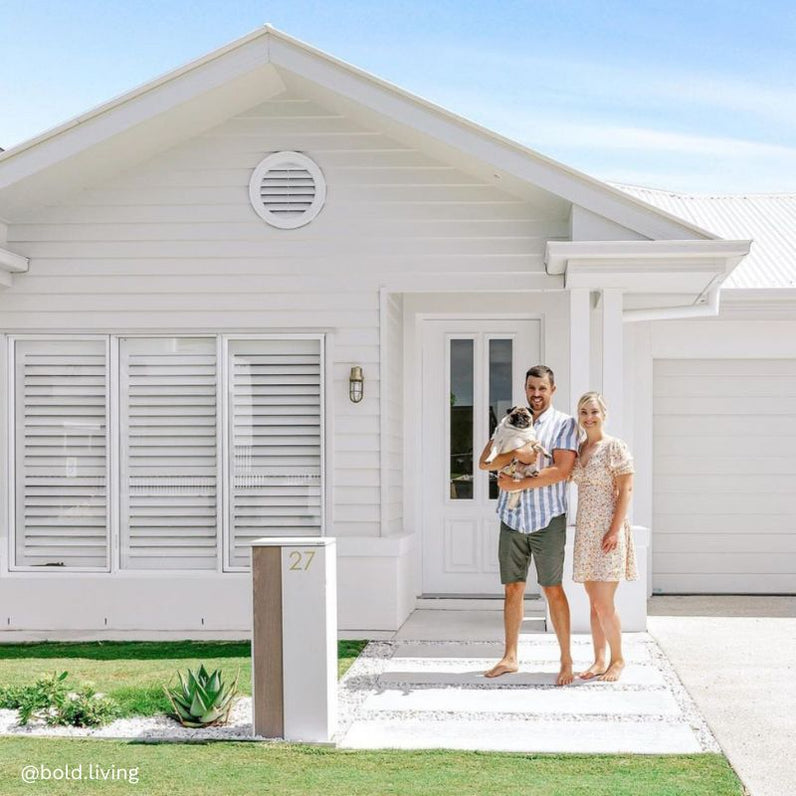 Ascot Parcel Pillar Letterbox - White