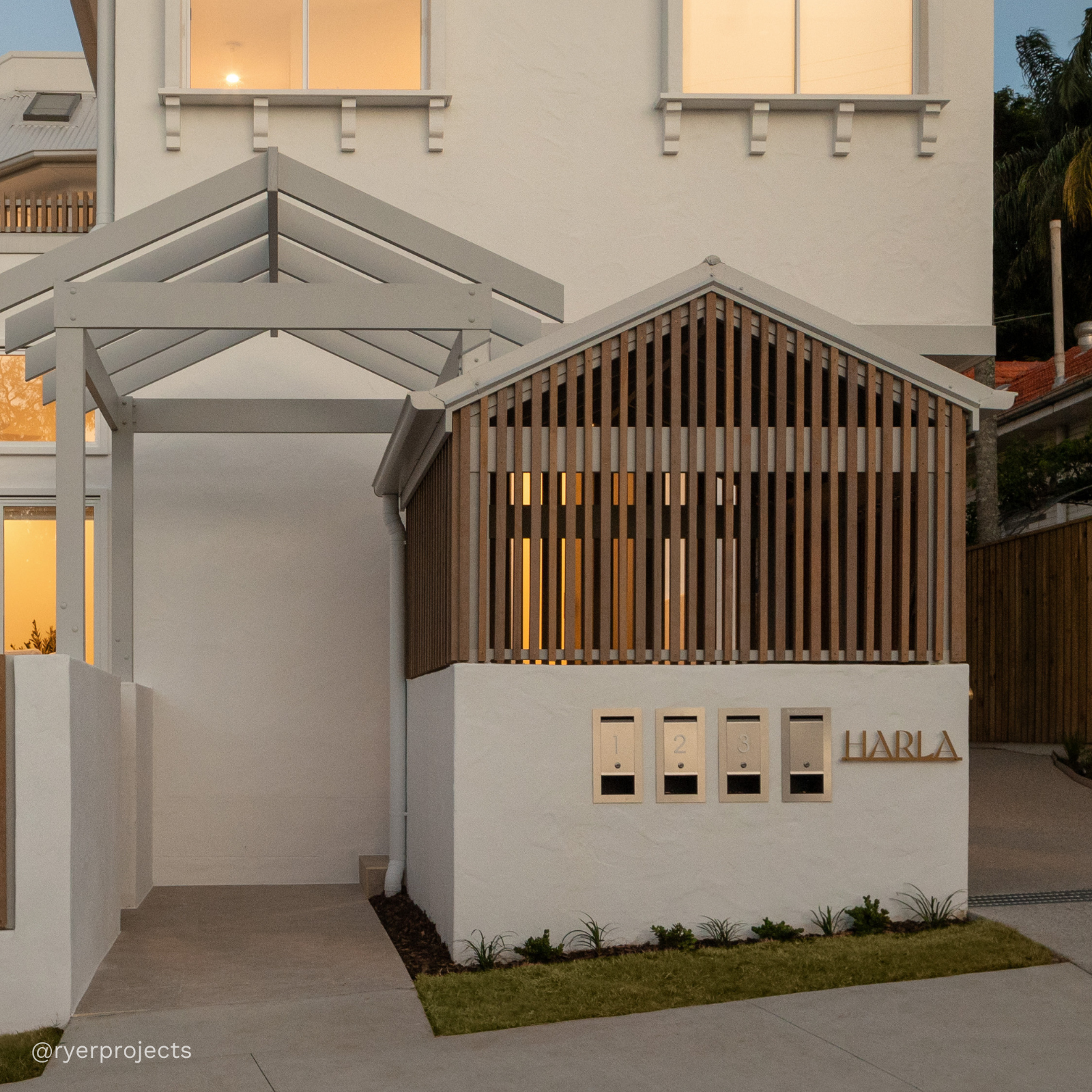 Boston Fence/Brick Letterbox - Stainless