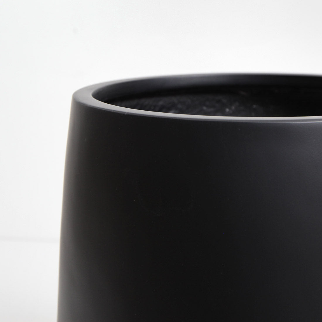 Malibu Tall Plant Pot - Black