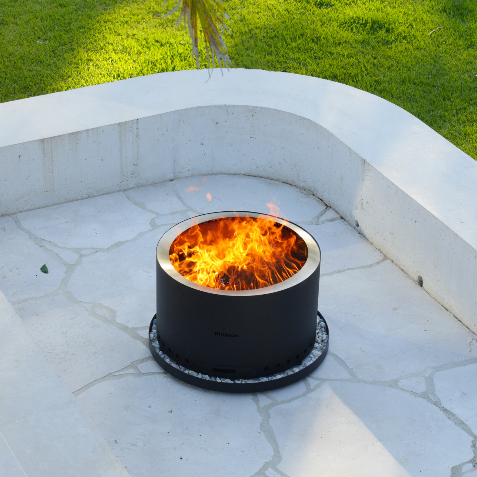 Sahara 70 Black Low Smoke Fire Pit
